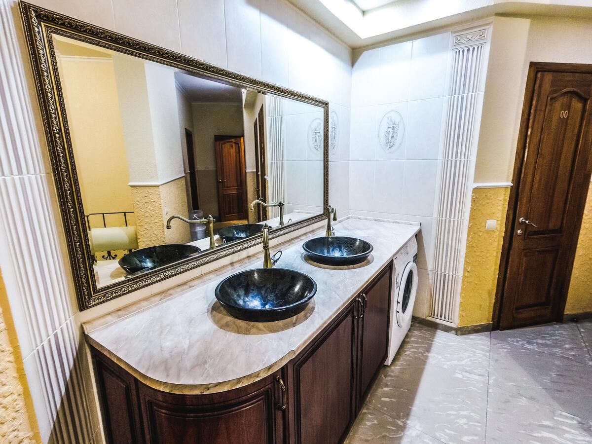 Hostel Saperka Kijów Zewnętrze zdjęcie